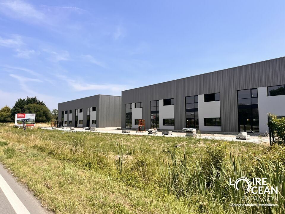 Vente local d''activites 600 m² non divisibles