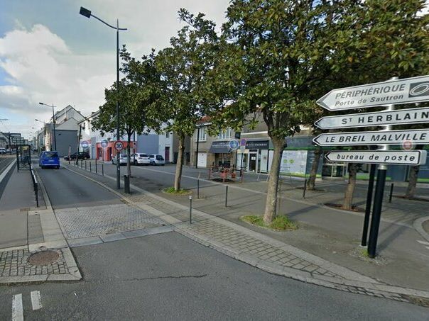 Location local commercial 427 m² non divisibles