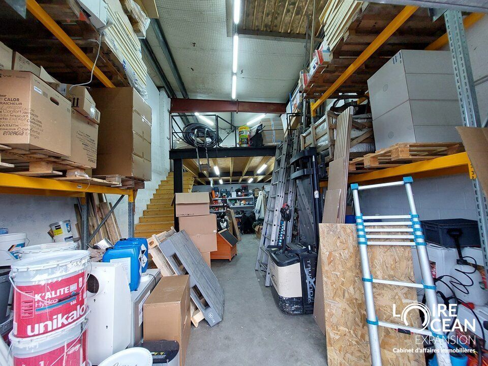 A VENDRE LOCAL D ACTIVITÉ