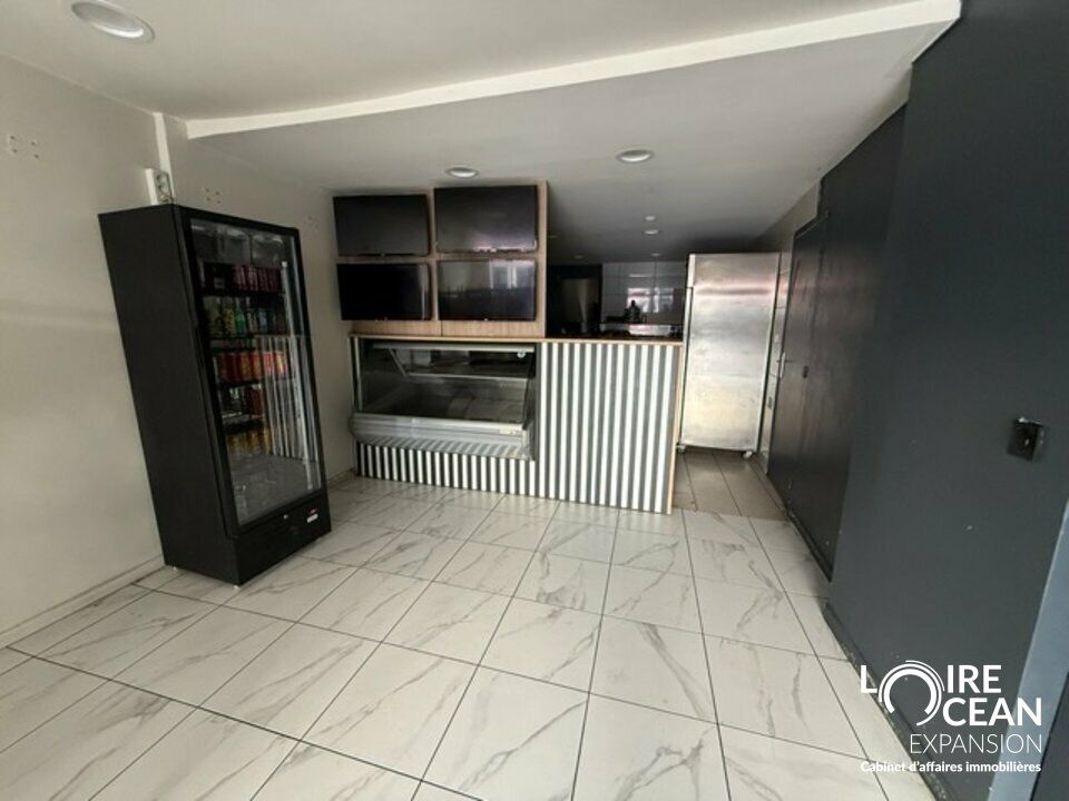 Location local commercial 66 m² non divisibles