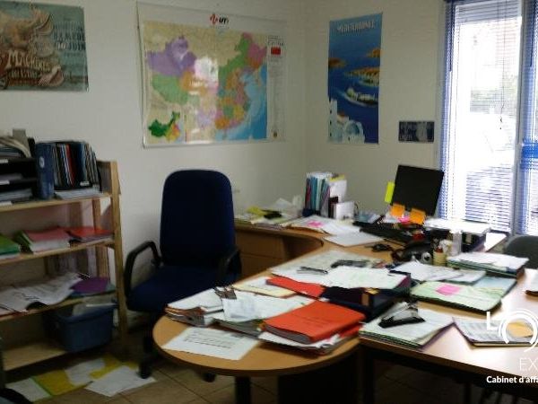 A LOUER BUREAUX