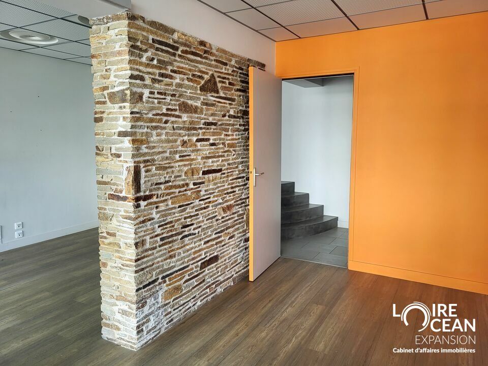 Vente local d''activites 140 m² non divisibles