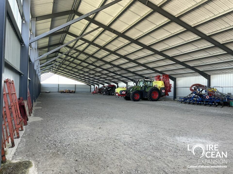 Location entrepot 2000 m² non divisibles