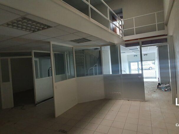 Vente local commercial 250 m² non divisibles