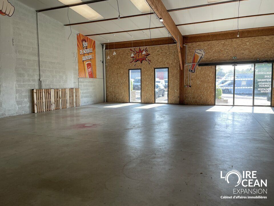 Location local commercial 250 m² non divisibles