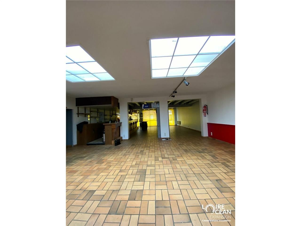 Location local commercial 212 m² non divisibles