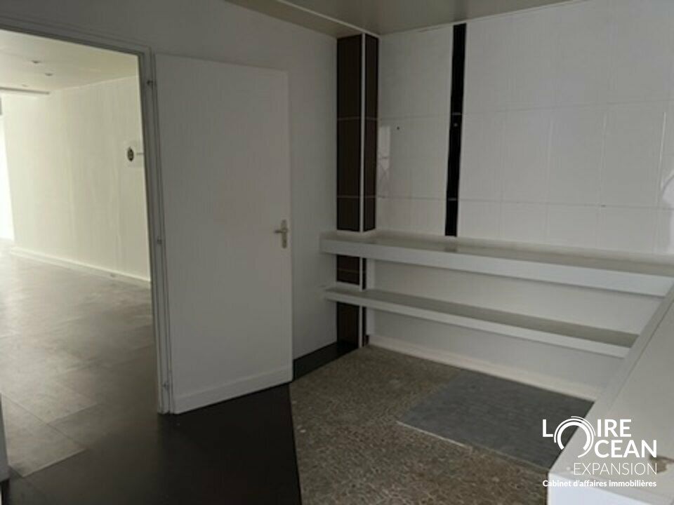 À LOUER – Local commercial 136 m² – Quartier des Halles 