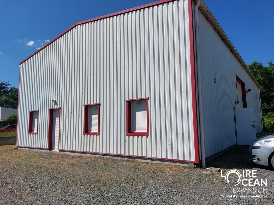 A LOUER LOCAL ACTIVITE