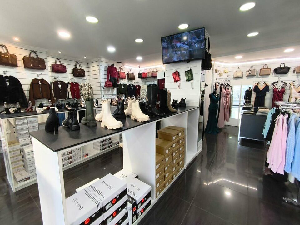Location local commercial - 115 m²