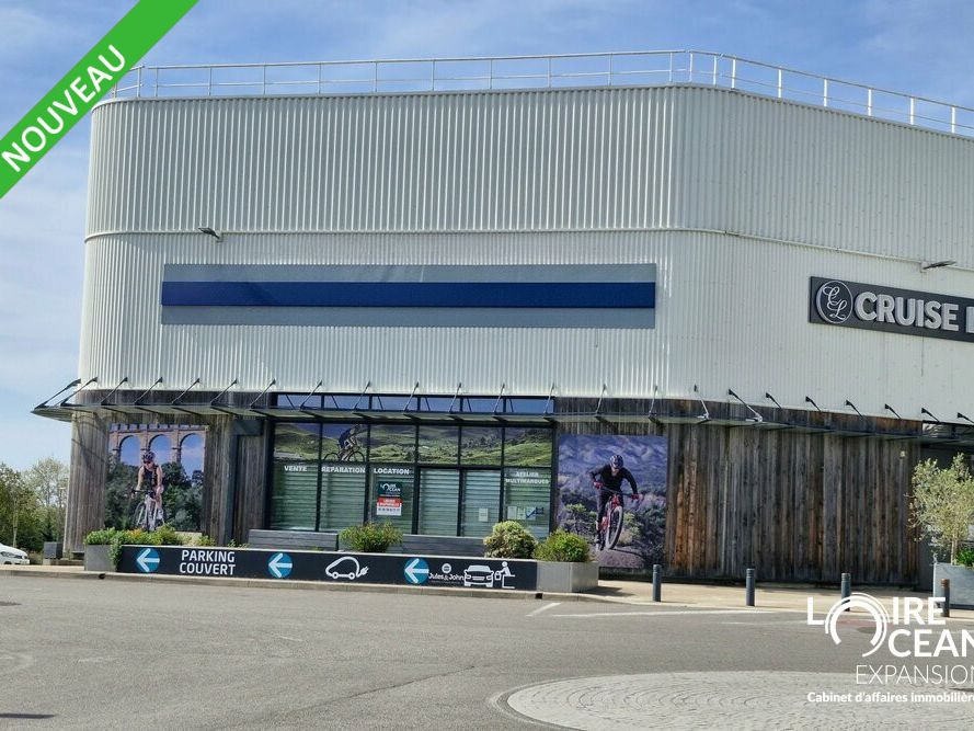 Location local commercial 390 m² non divisibles