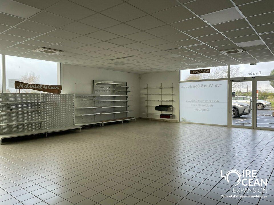 Location local commercial 500 m² non divisibles