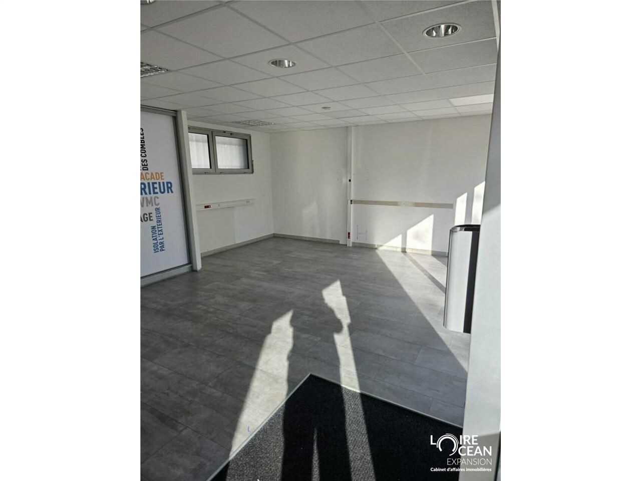 Location local commercial 84.97 m² non divisibles