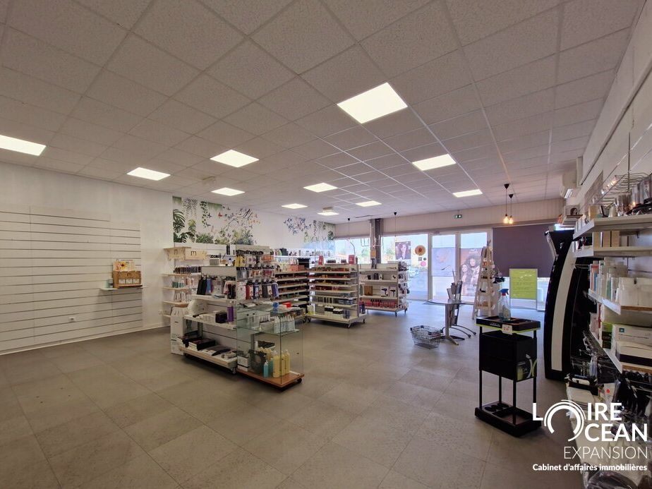 OPPORTUNITE LOCAL COMMERCIAL ZONE COMMERCIALE OUEST DE PORNIC