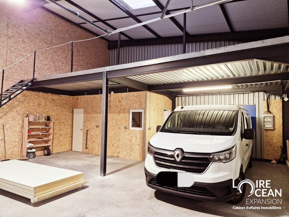 Location local d''activites 130 m² non divisibles