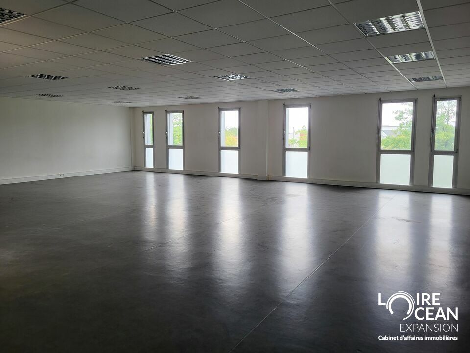 Location bureaux 122.49 m² non divisibles