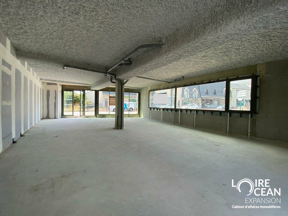 Vente local commercial 114 m² non divisibles