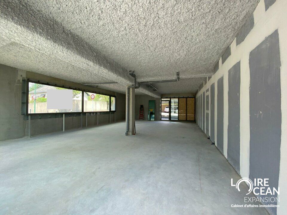 A VENDRE PIED D'IMMEUBLE