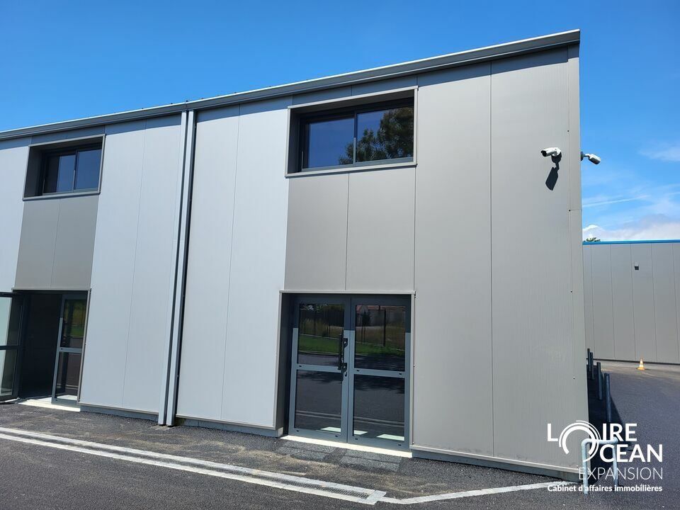 Location local d''activites 136 m² non divisibles
