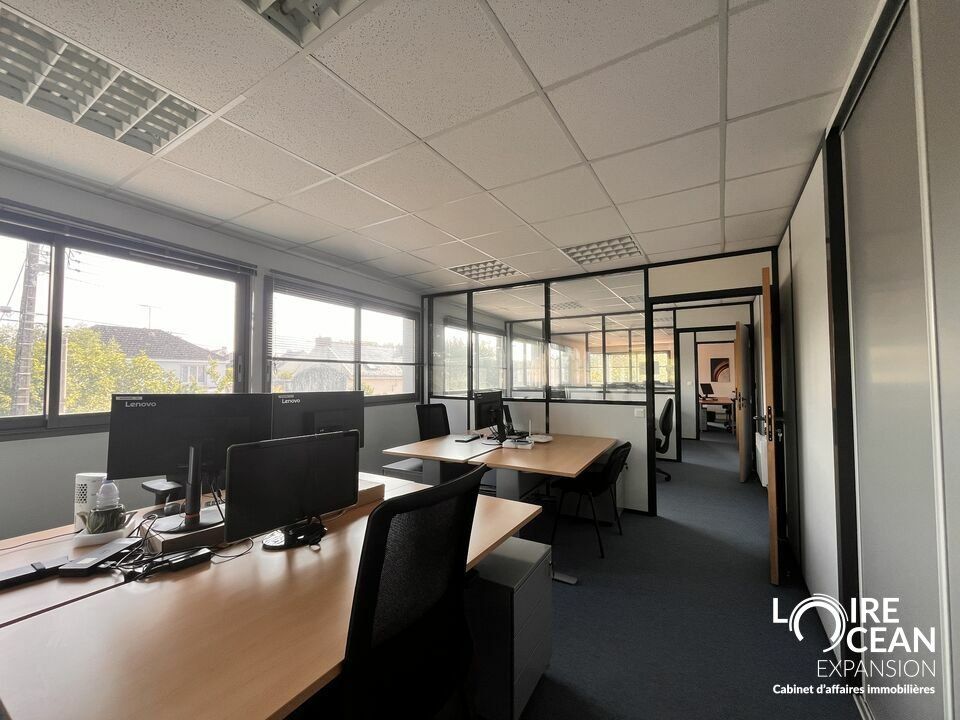 Location bureaux 233 m² non divisibles