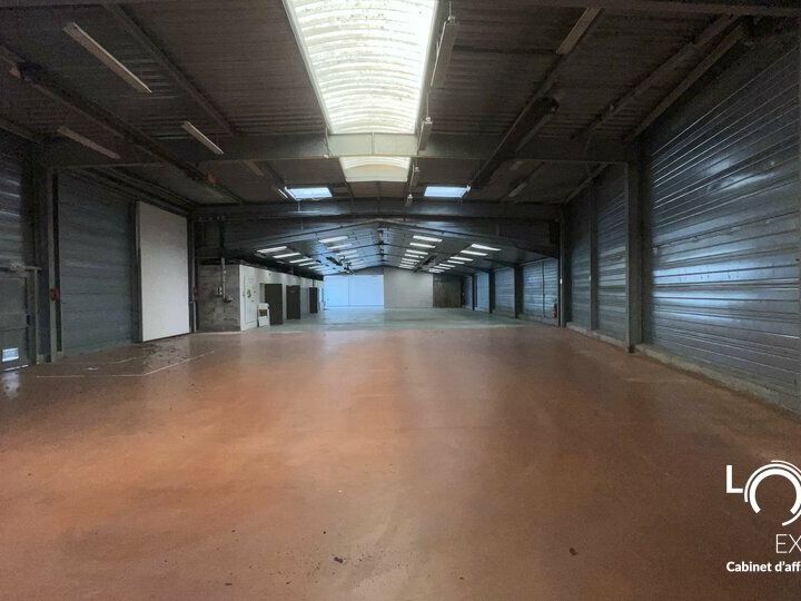Location local d''activites 850 m² non divisibles
