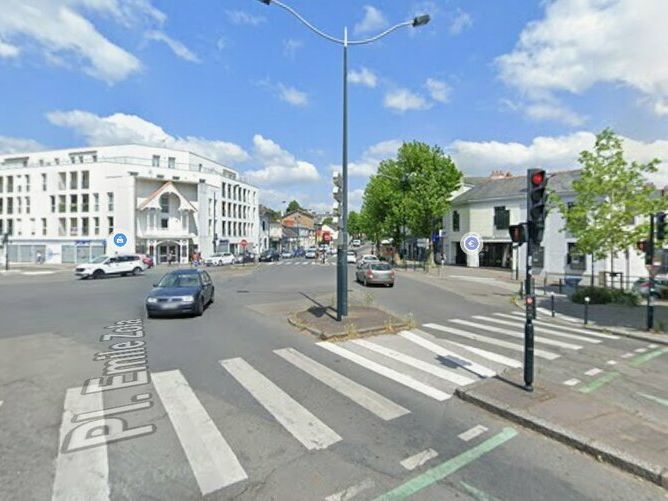 Location local commercial 33 m² non divisibles