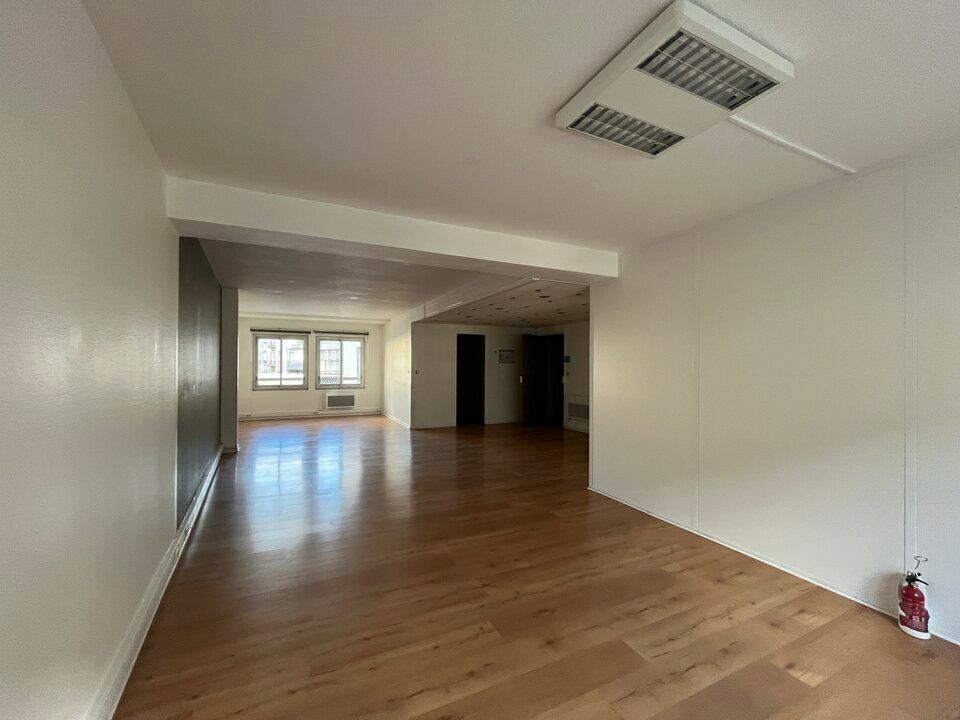 Location bureaux 80 m² non divisibles