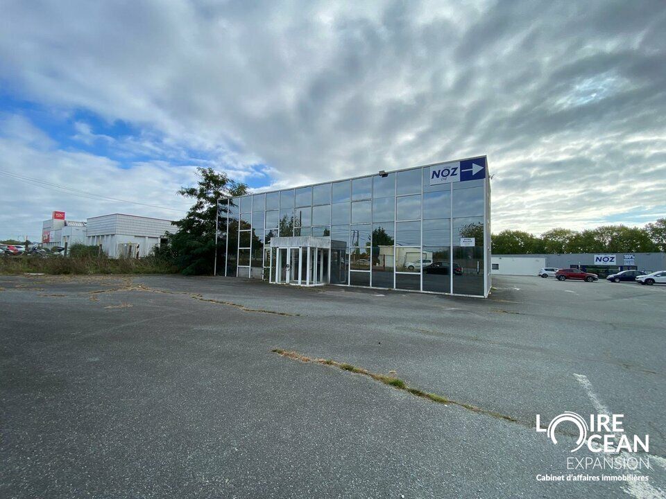 Location local commercial 537 m² non divisibles