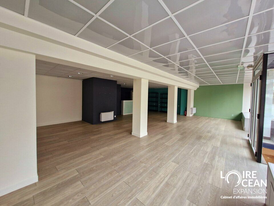Location local commercial 95 m² non divisibles