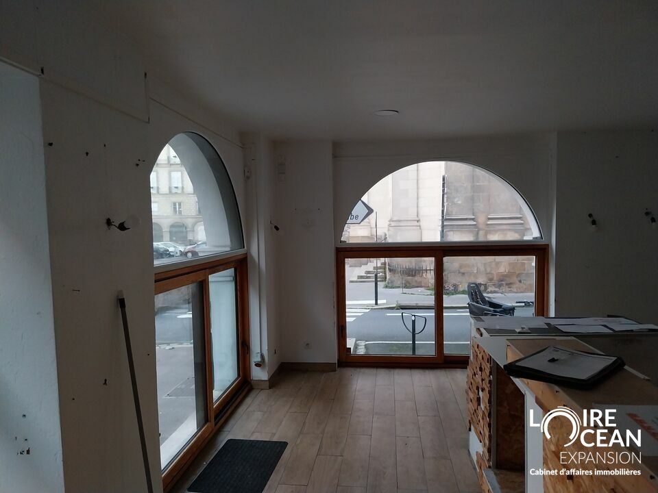 Location local commercial - 60 m²