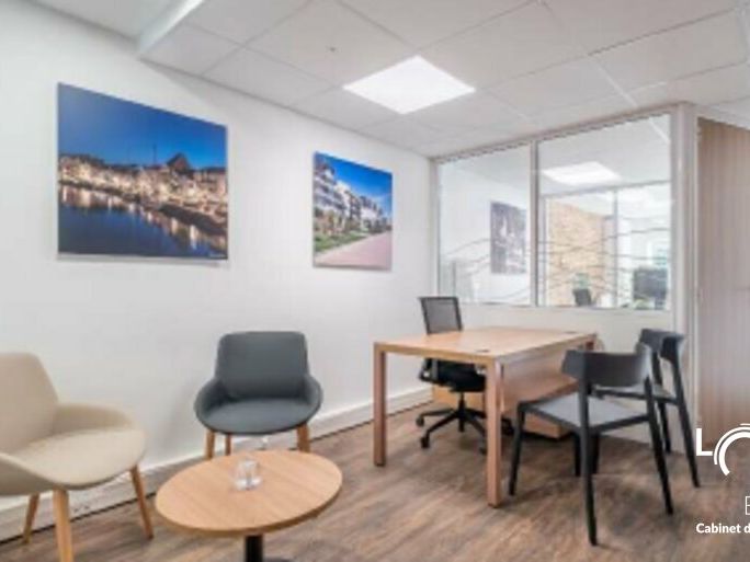 A LOUER - LOCAL COMMERCIAL - BUREAUX CENTRE VILLE DE LA BAULE