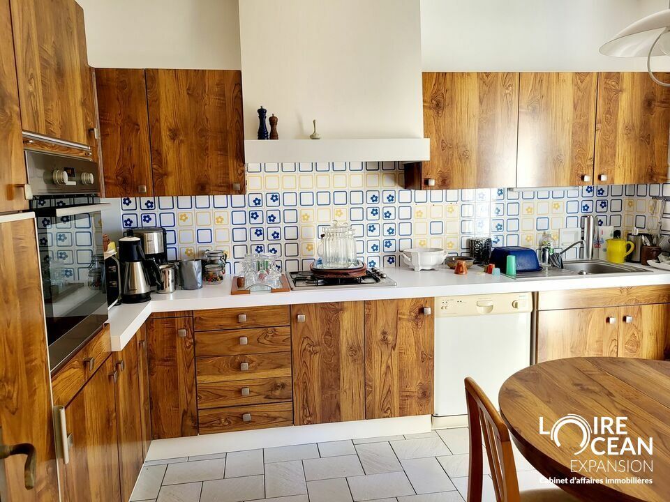 MURS A  LA VENTE - BOULEVARD DE LINZ A PORNIC  -  POUR BUREAUX/ACTIVITE/PROFESSIONS LIBERALES - 