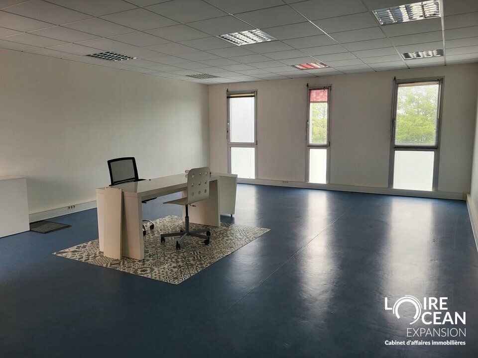 Location bureaux 47.78 m² non divisibles