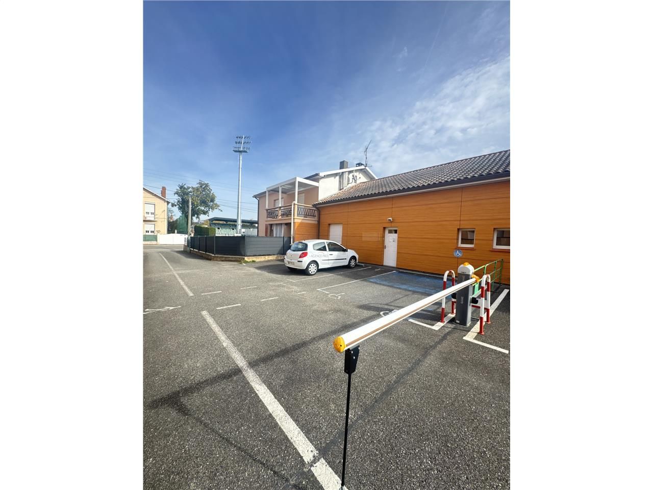 Location local commercial 80 m² à Montauban