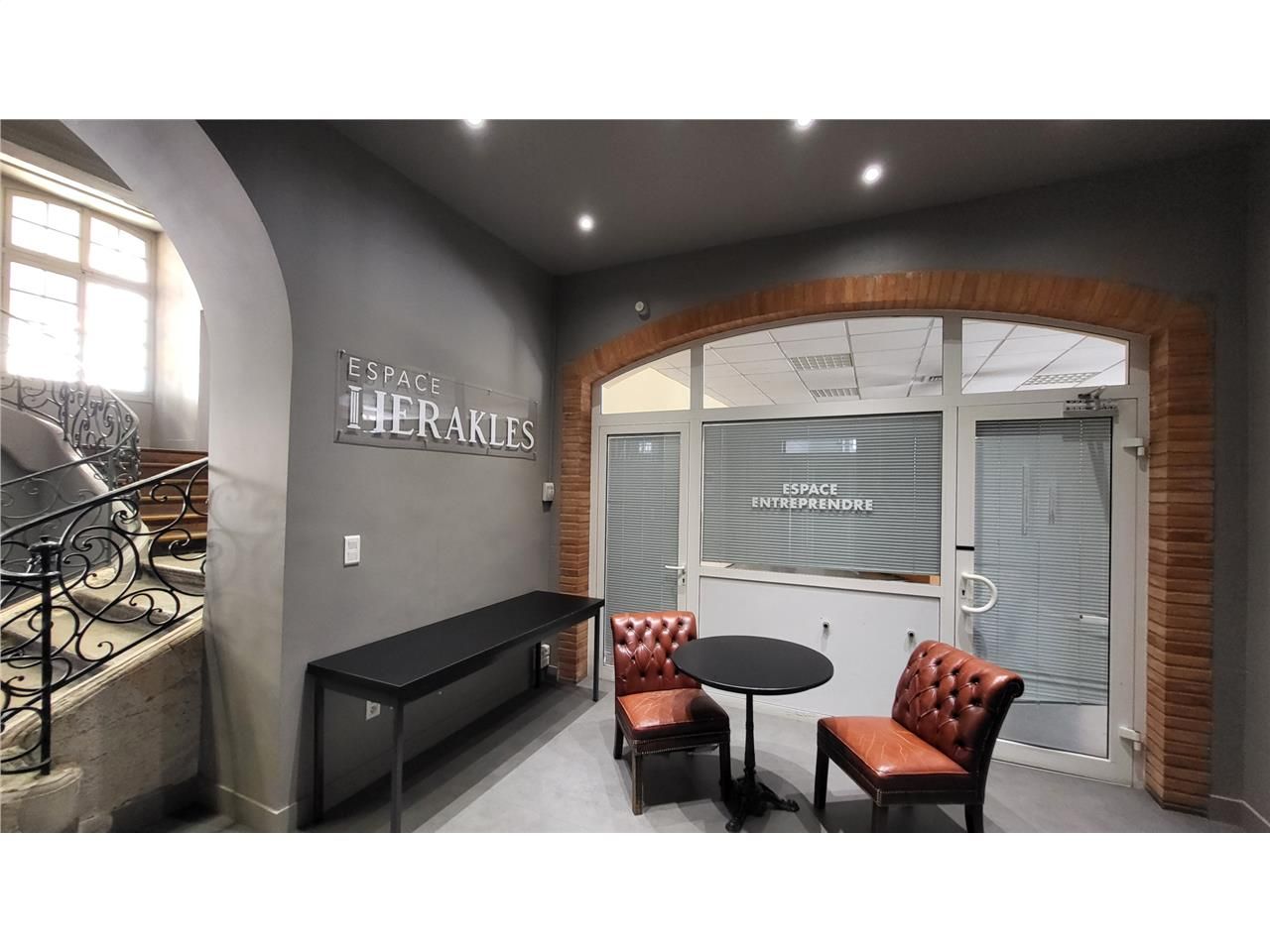 Location local commercial 203 m² à Montauban