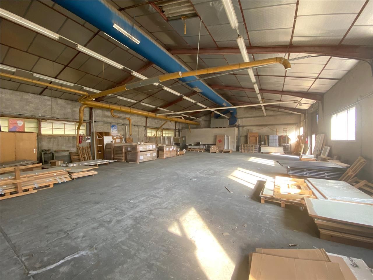 1112 m² dispo à Cayrac