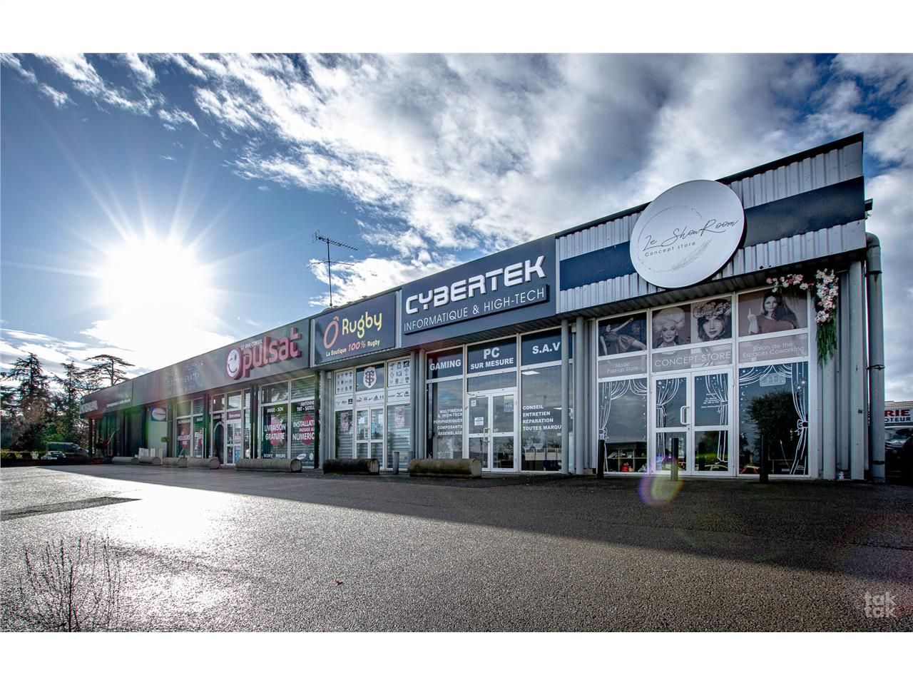 Location local commercial 136 m² à Montauban