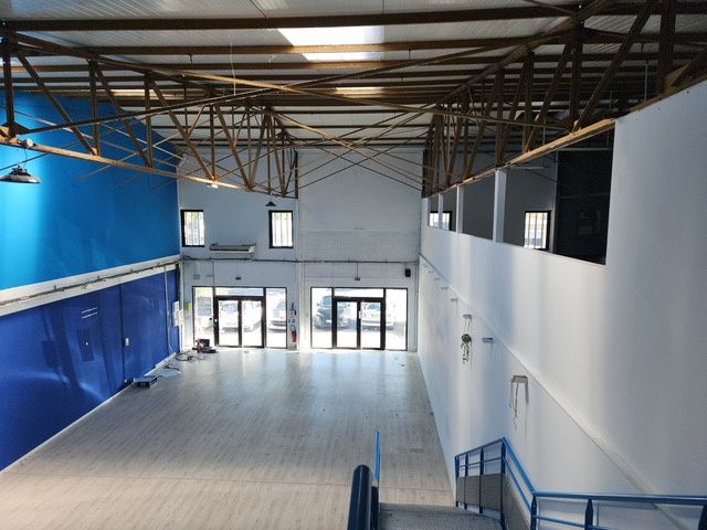 Location local commercial 750 m² à Montauban
