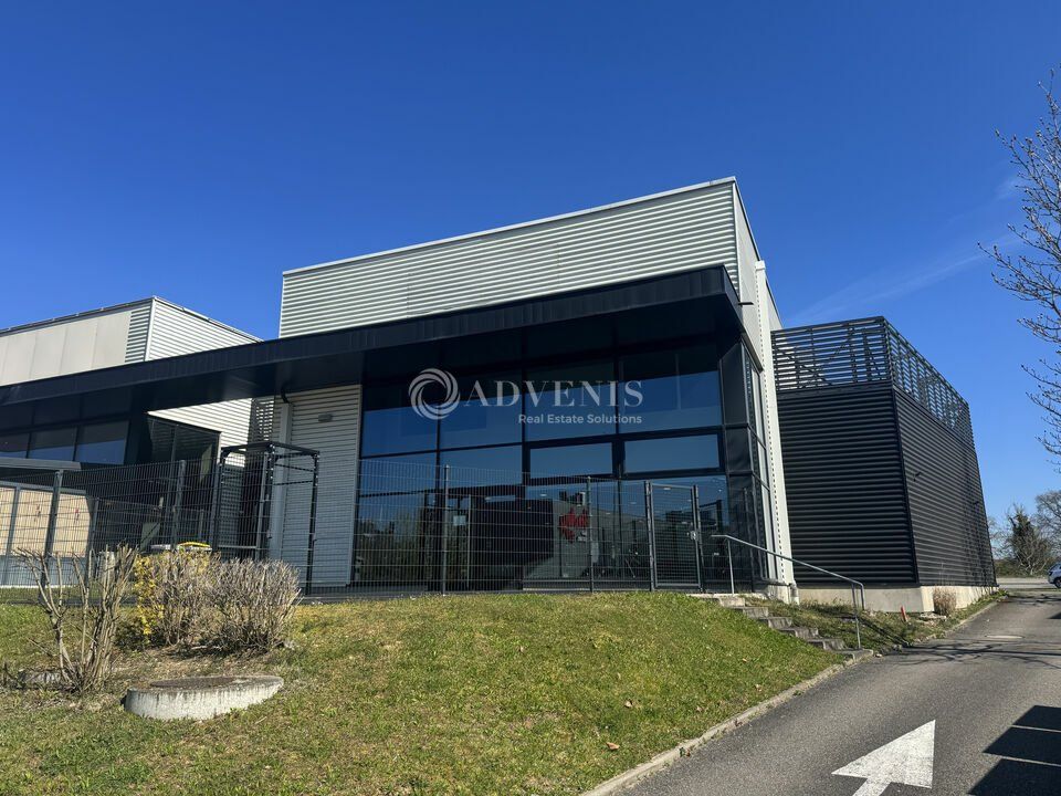 Location local d''activites 440 m² non divisibles