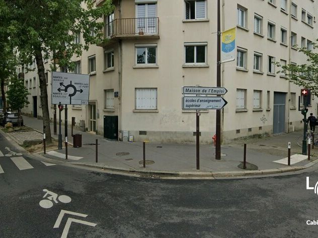 Location local commercial 210 m² non divisibles