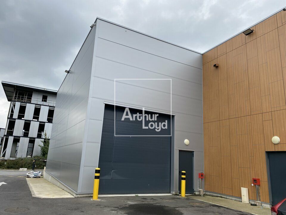 GRIGNY LOCAUX NEUFS A LOUER