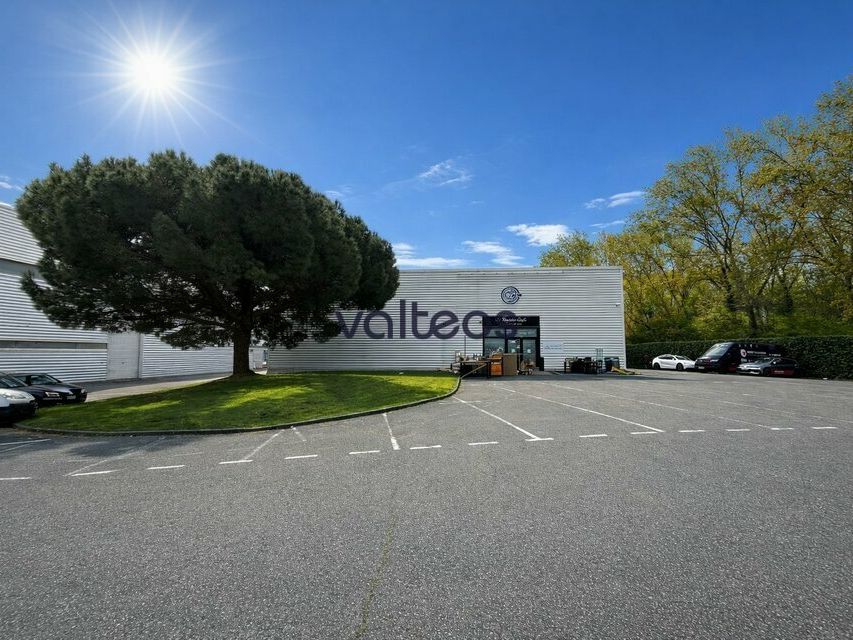 Location local commercial 400 m² non divisibles