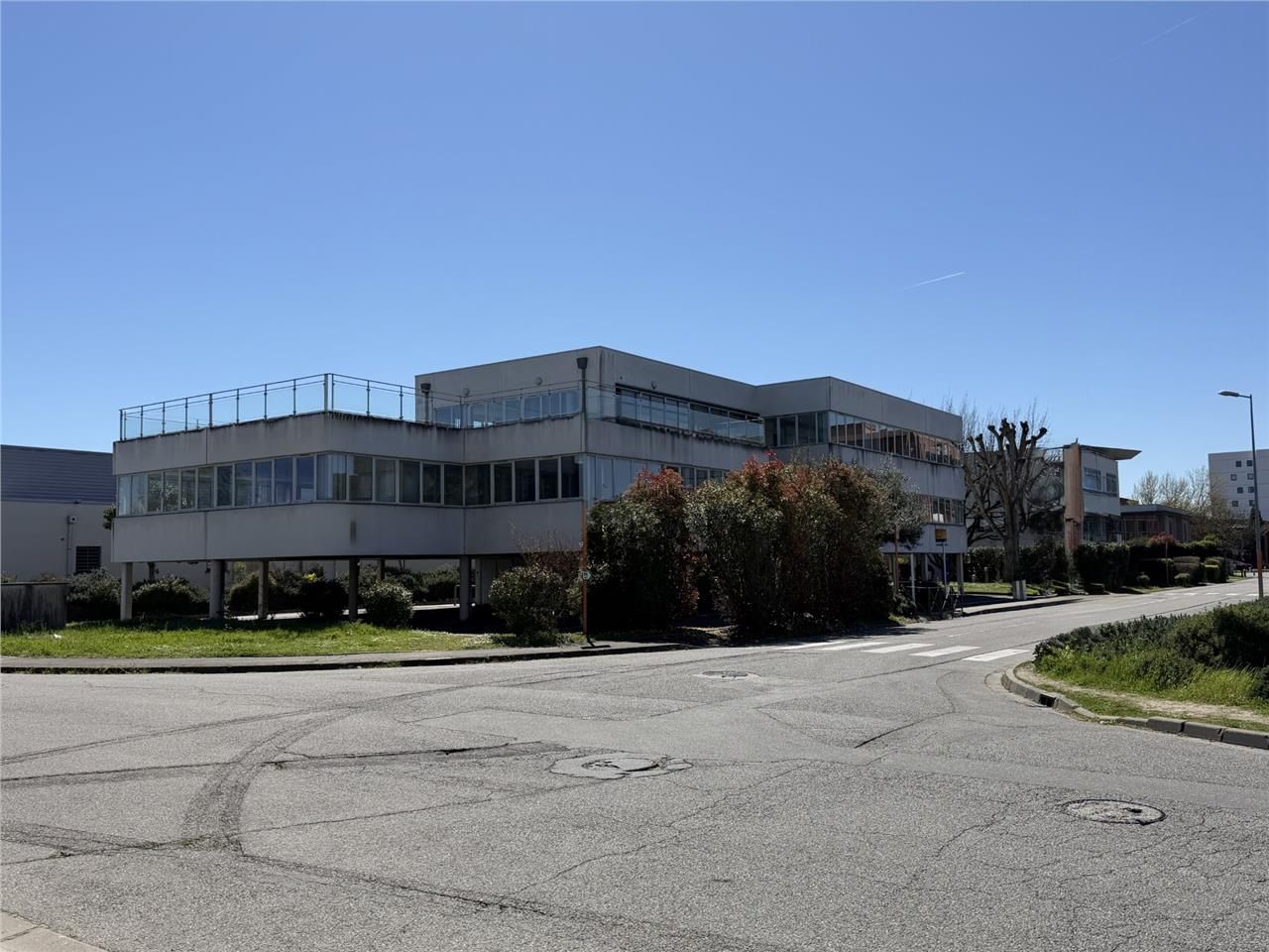 790.3 m² dispo à Labège