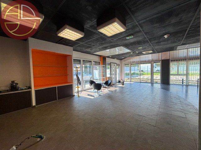 Vente local commercial 374 m² à CASTANET-TOLOSAN