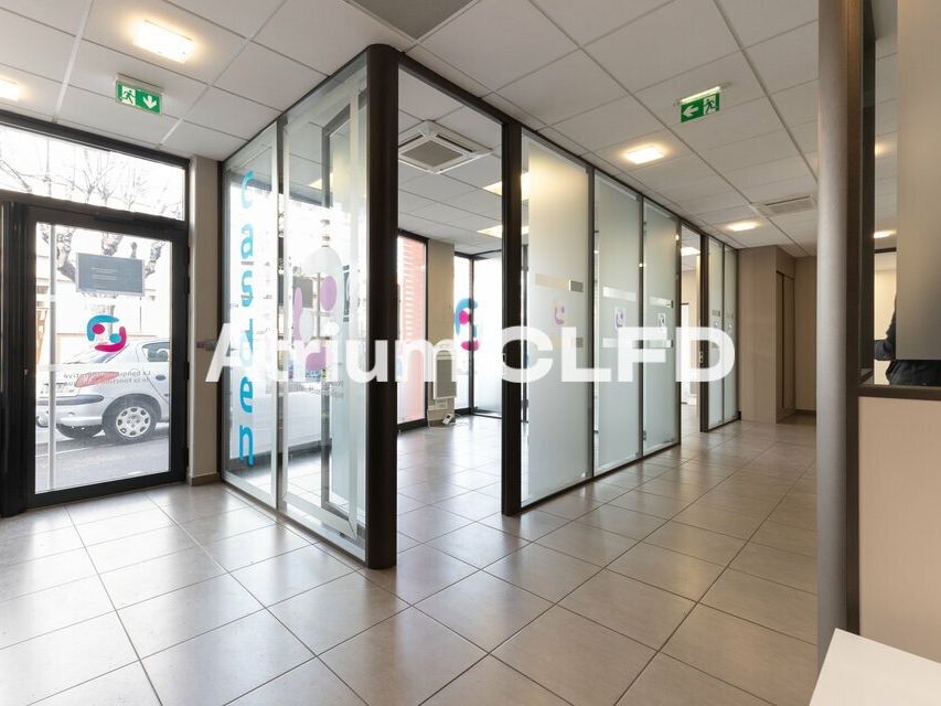 Vente local commercial 113 m² non divisibles