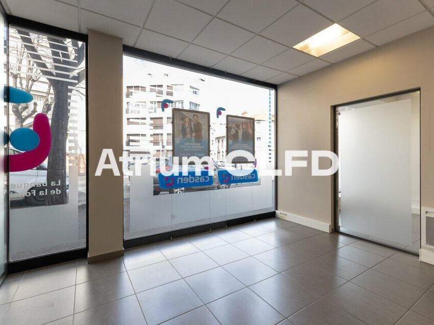 À VENDRE - LOCAL COMMERCIAL 113 M² - CLERMONT-FERRAND