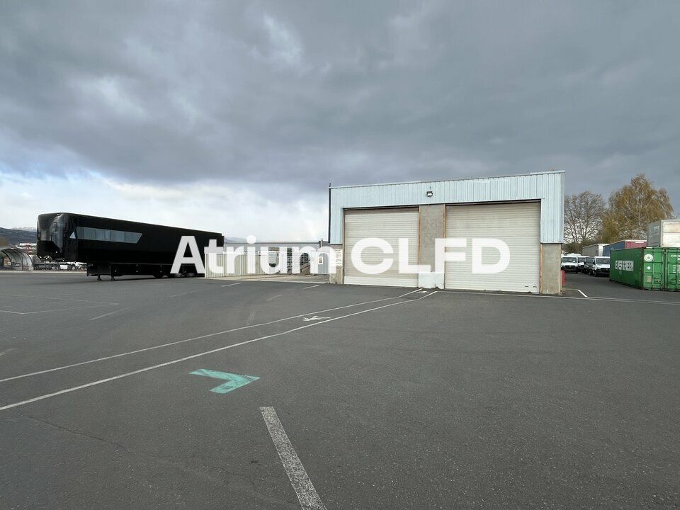 Location local d''activites 400 m² non divisibles