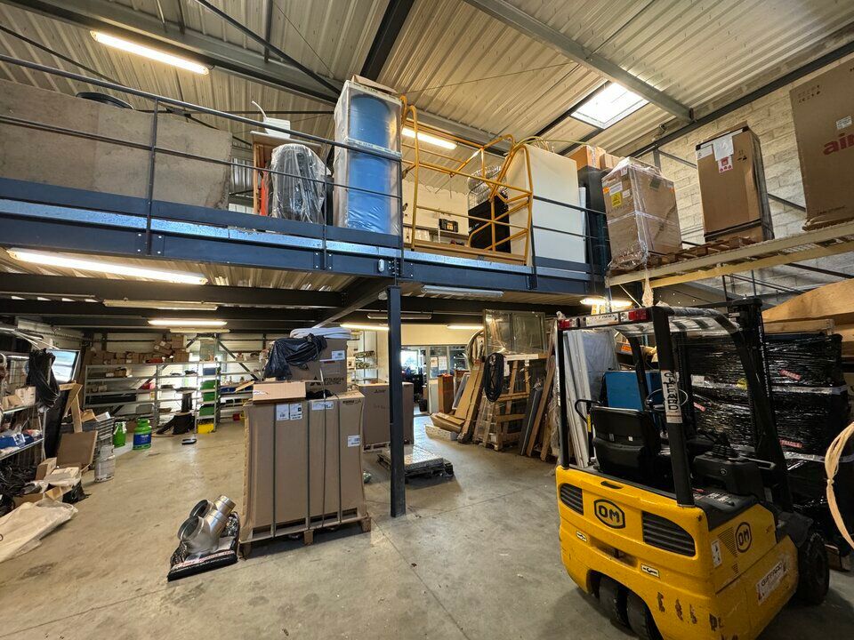 Vente local d''activites 566 m² non divisibles