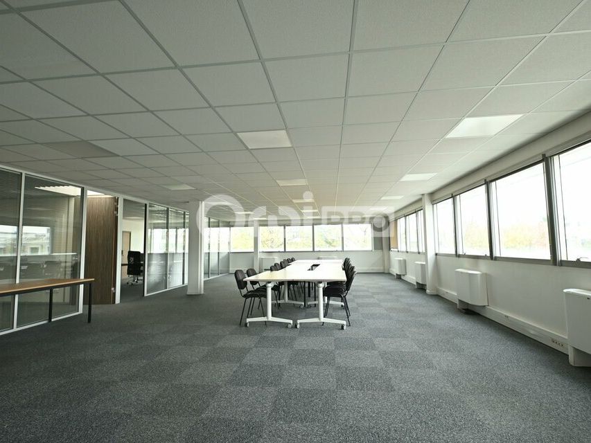 Location bureaux 192.43 m² non divisibles