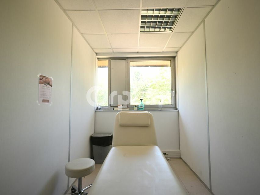 Location bureaux 128 m² non divisibles