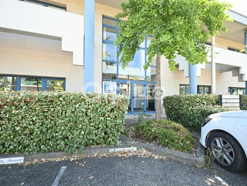 Location bureaux 234.4 m² non divisibles